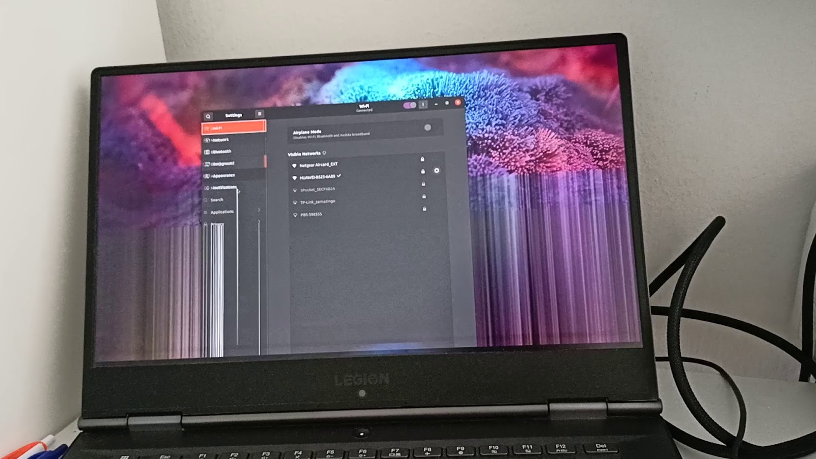 Layar Laptop Berkedip